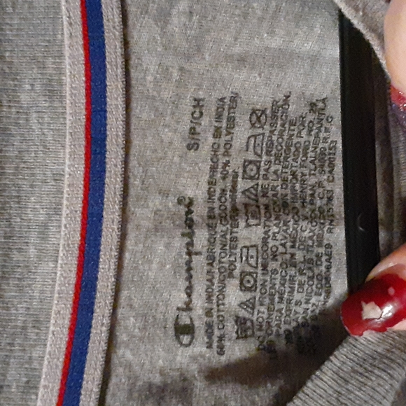 Champion size small gray long sleeved shirt - Picture 3 of 3